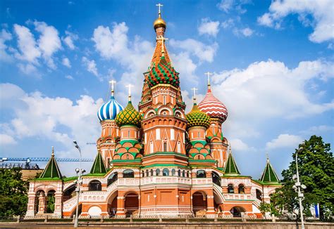 TOP 10 MUST PLACES IN RUSSIA TRAVEL TO DISCOVER